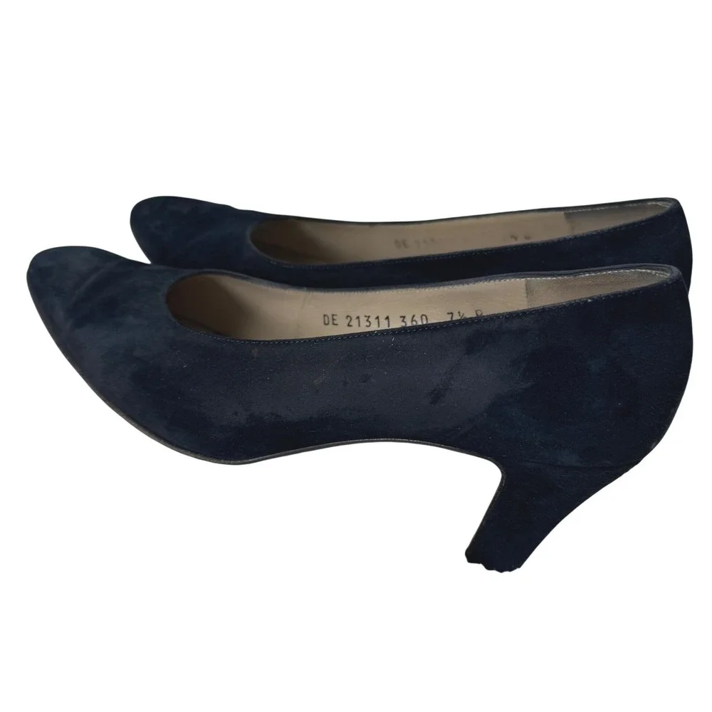 Salvatore Ferragamo Pumps Women 7.5B Blue Navy Suede Kitten Heel Italy Luxury‎